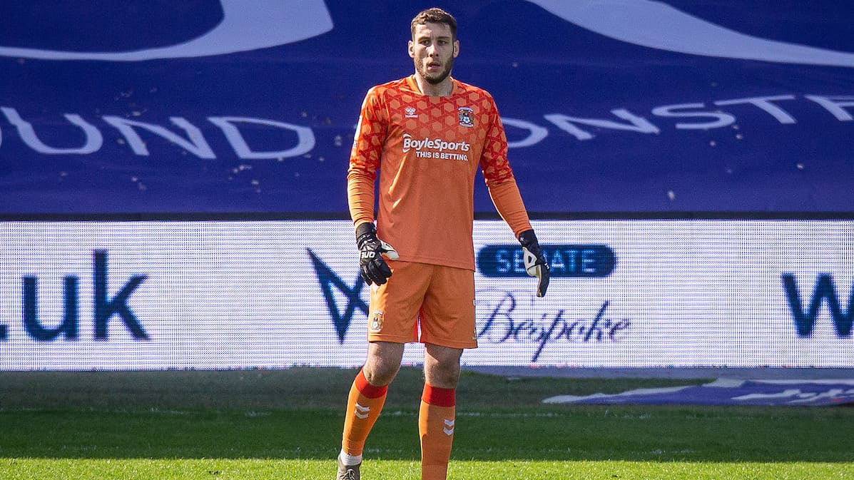 Coventry City goalkeeper Marko Maroši (1) during the EFL Sky Bet Championship match between Queens Park Rangers and Coventry City at the Kiyan Prince Foundation Stadium, London, England on 2 April 2021.
